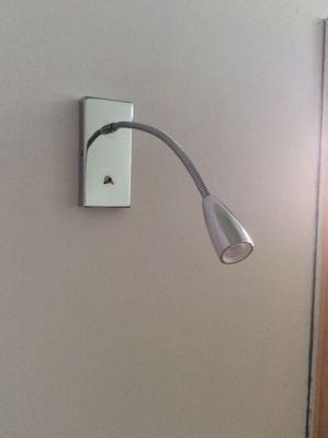 Hotel Room Essential Flexible Gooseneck LED Wall Reading Lamp with LED Light Source